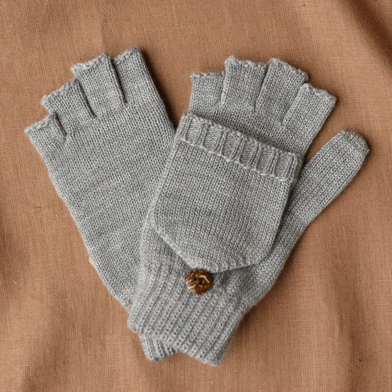 Adults Button Back Mittens in 100% Organic Merino Wool *Returning 2025