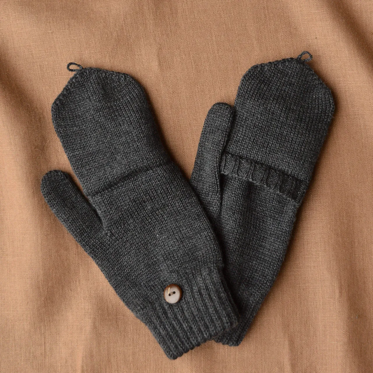 Adults Button Back Mittens in 100% Organic Merino Wool *Returning 2025