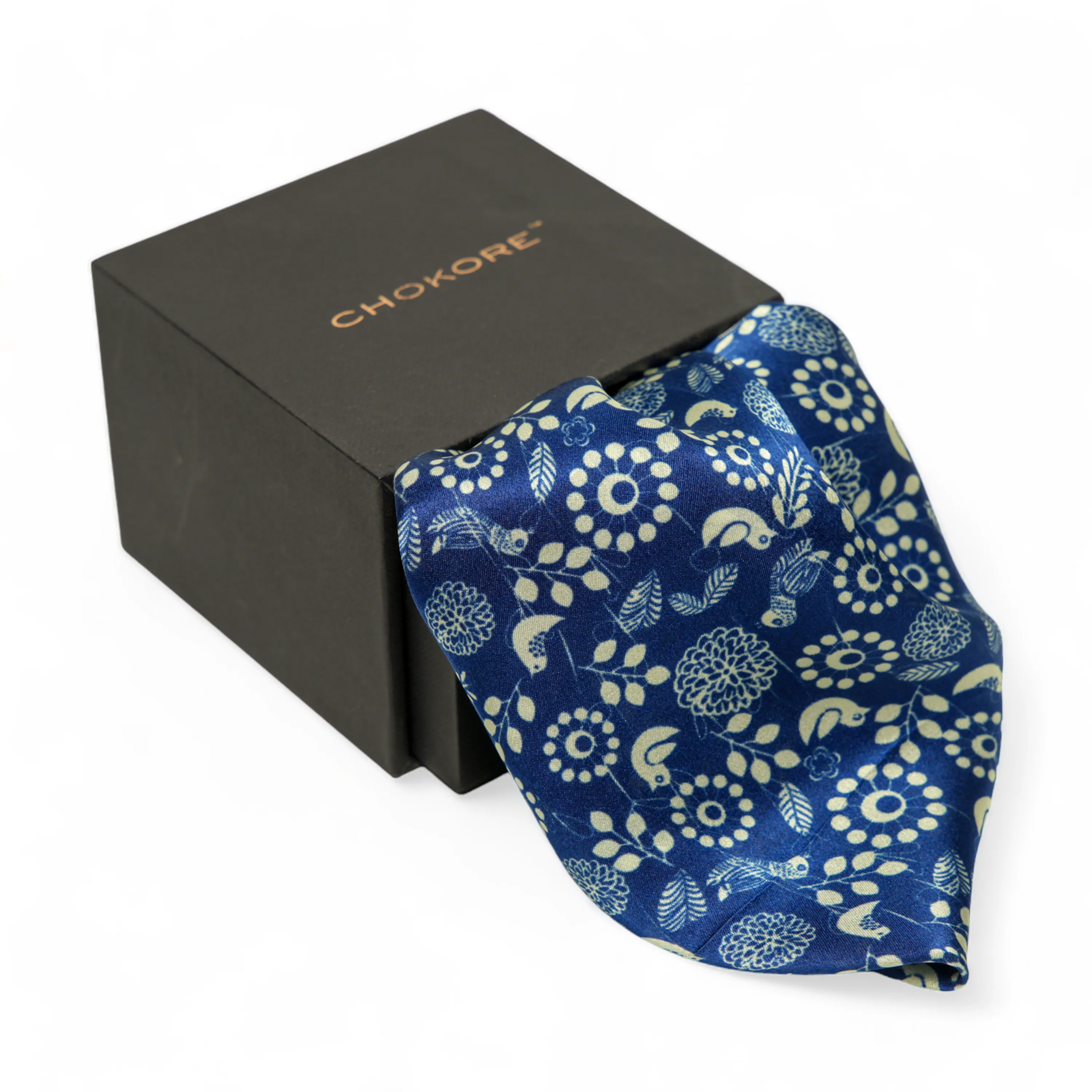 Chokore Blue and white Satin Silk pocket square from the Wildlife Collection