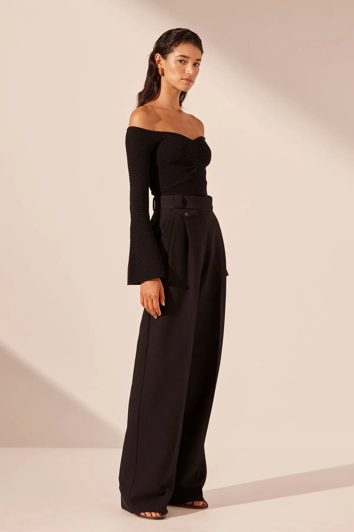 EVE OFF SHOULDER TOP - BLACK