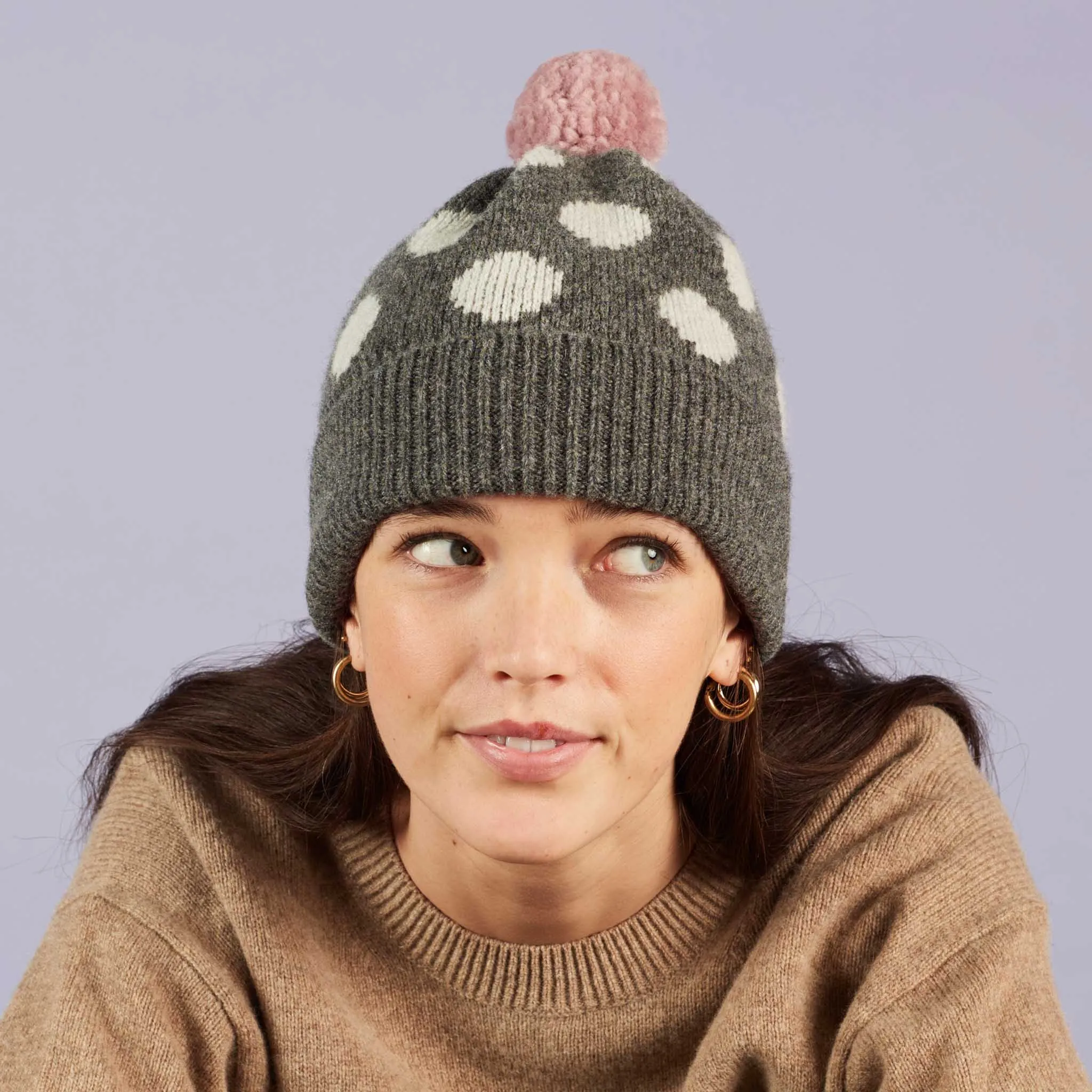 Grey Spot Lambswool Bobble Hat - Lilac Pompom