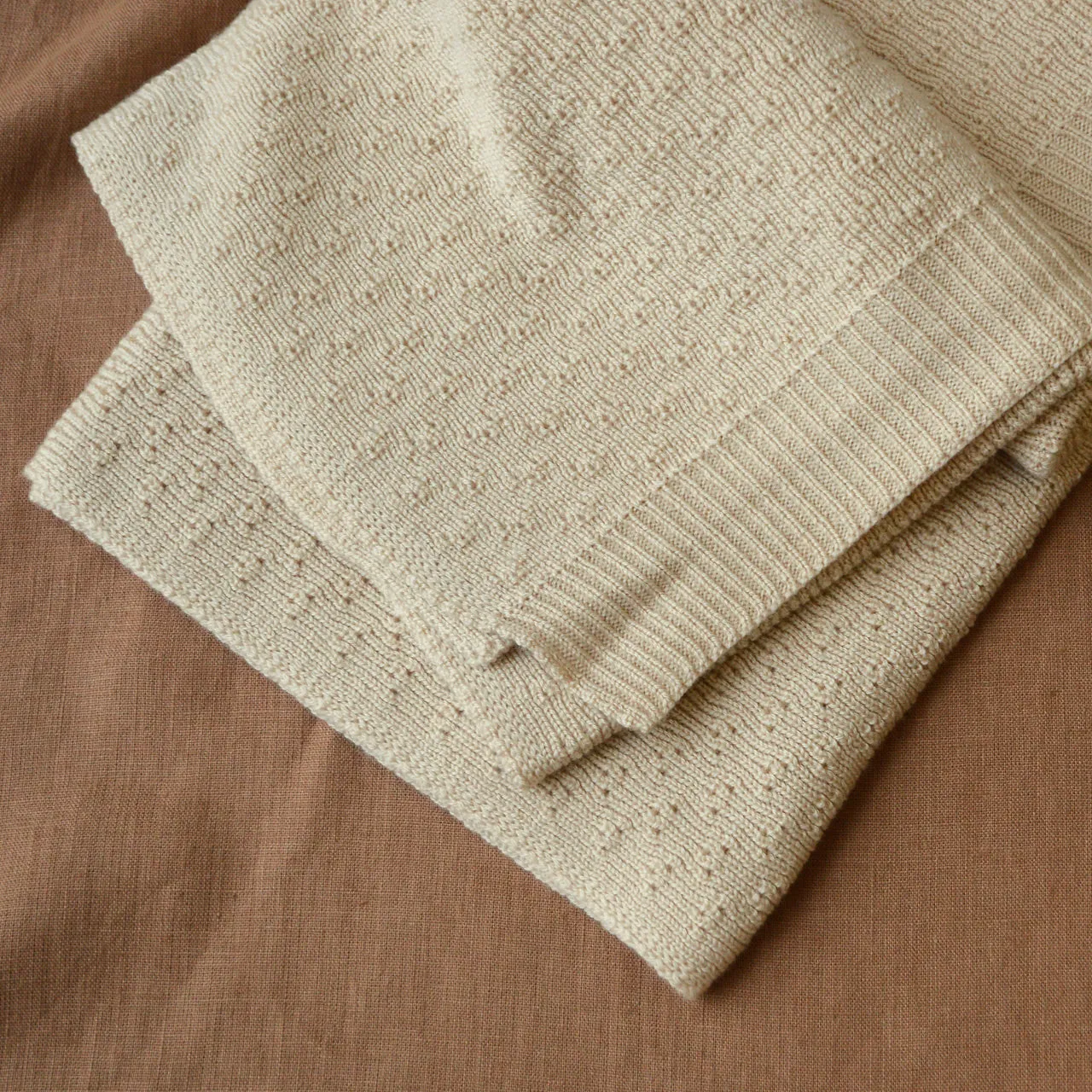 Hvid Dora Thick Rib Knit Baby Blanket - 100% Merino Wool - Oat (75x100cm)