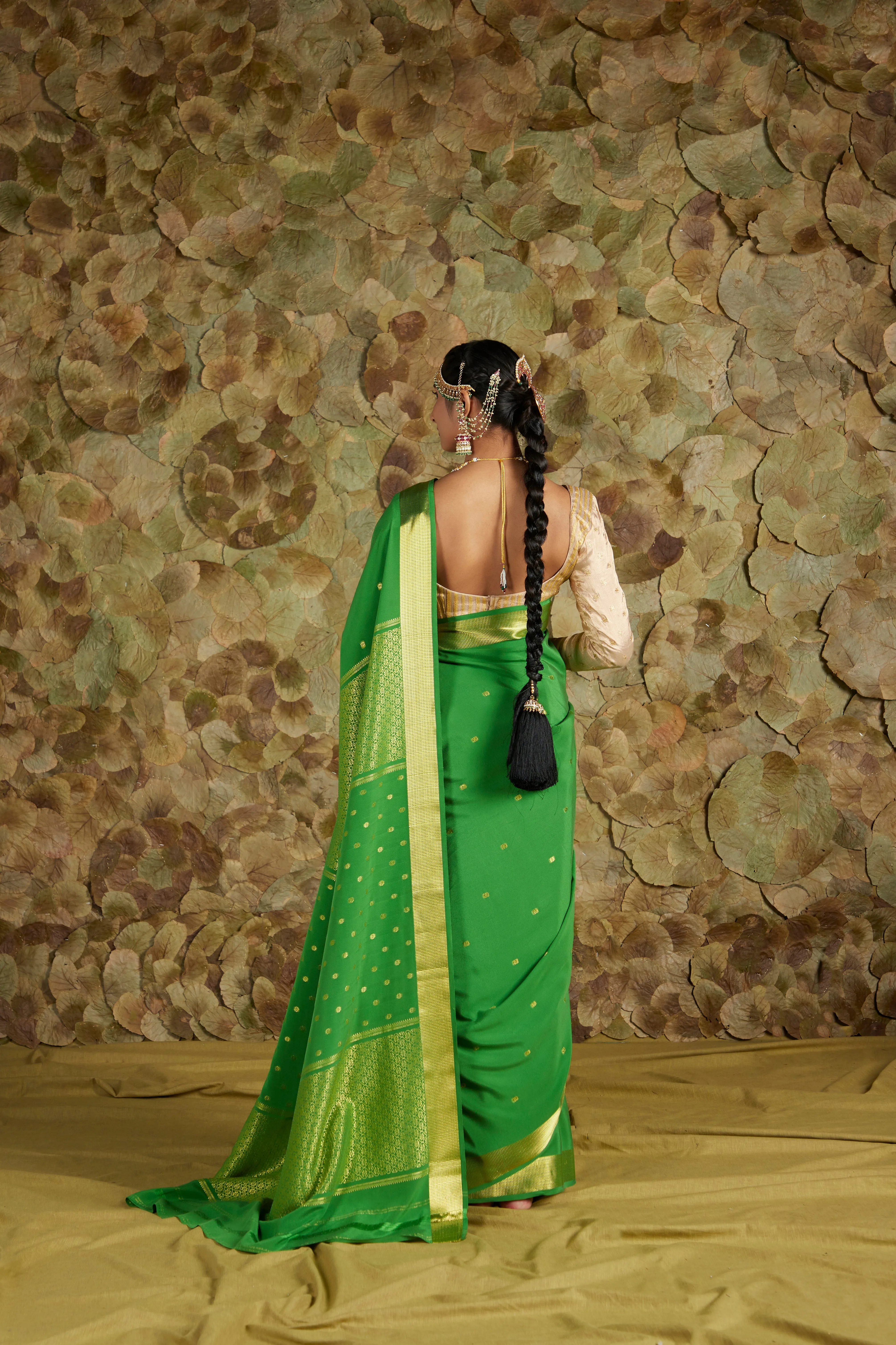 Kumkuma in Mint leaf / ಮೃಗ Kumkuma Saree