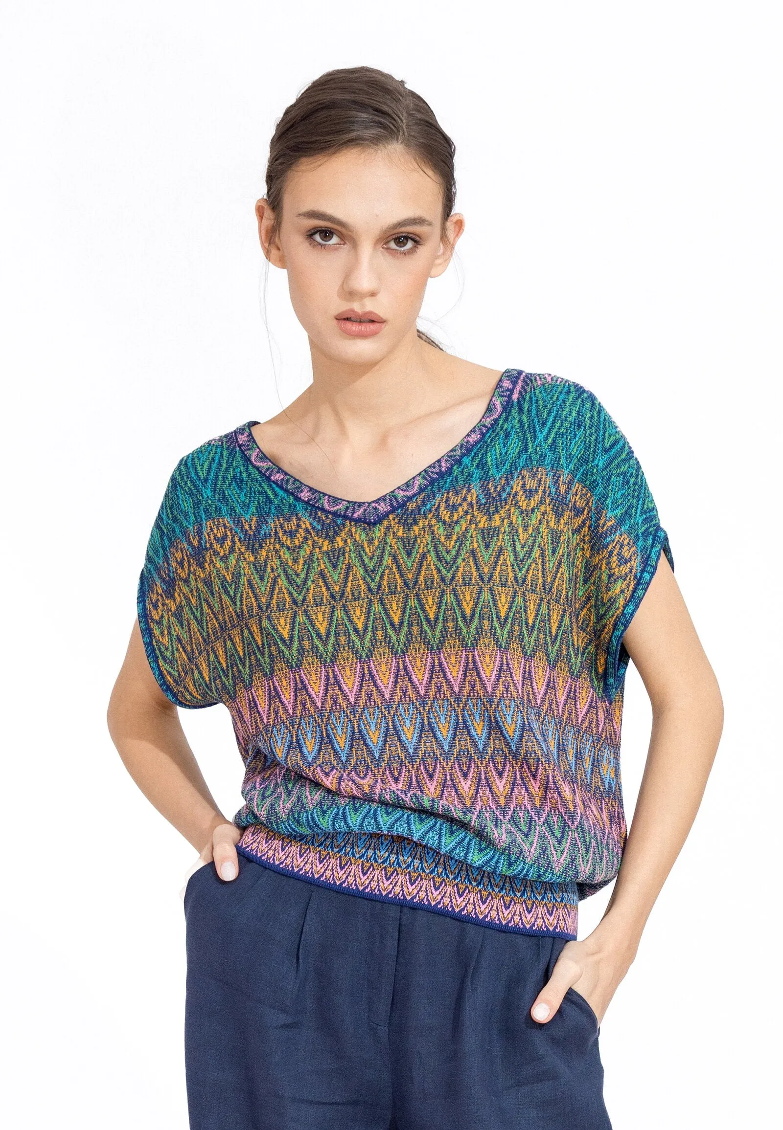 Pullover V-Neck, Ornament Pattern - NAVY