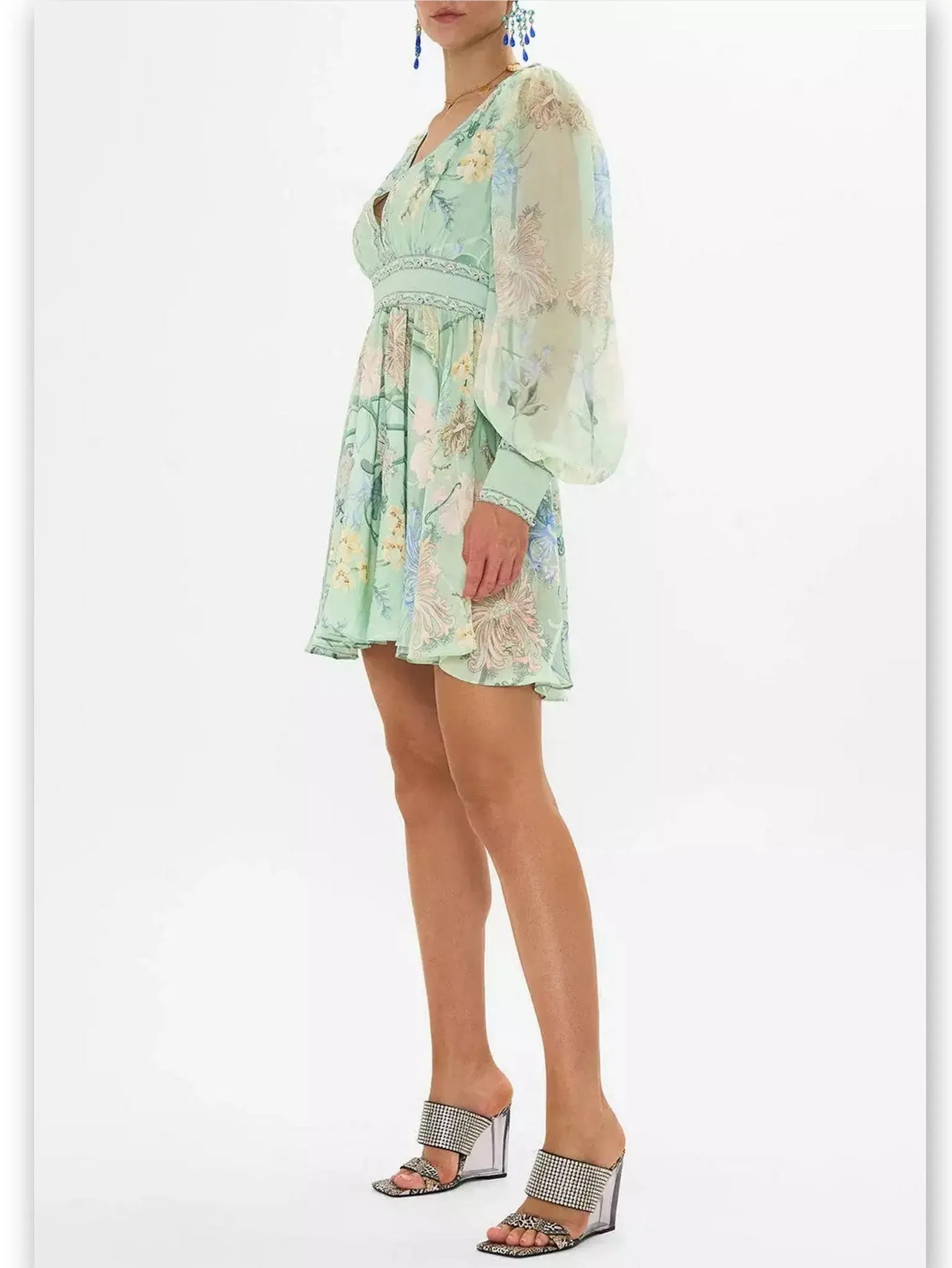 Women’s Blouson-Sleeve Printed Plunged V-Neck Silk Mini Dress in Mint